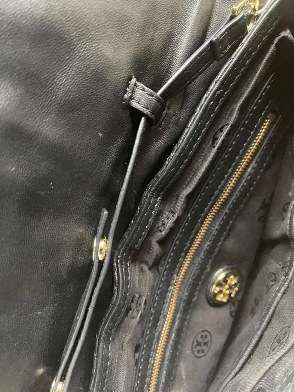 Tory Burch- Black Quilted Leather Shoulder Bag with Gold Chain
